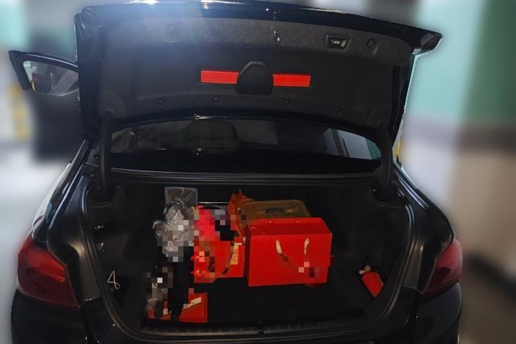 Used BMW 5 Series 2019 525Li M Sport Package Trunk