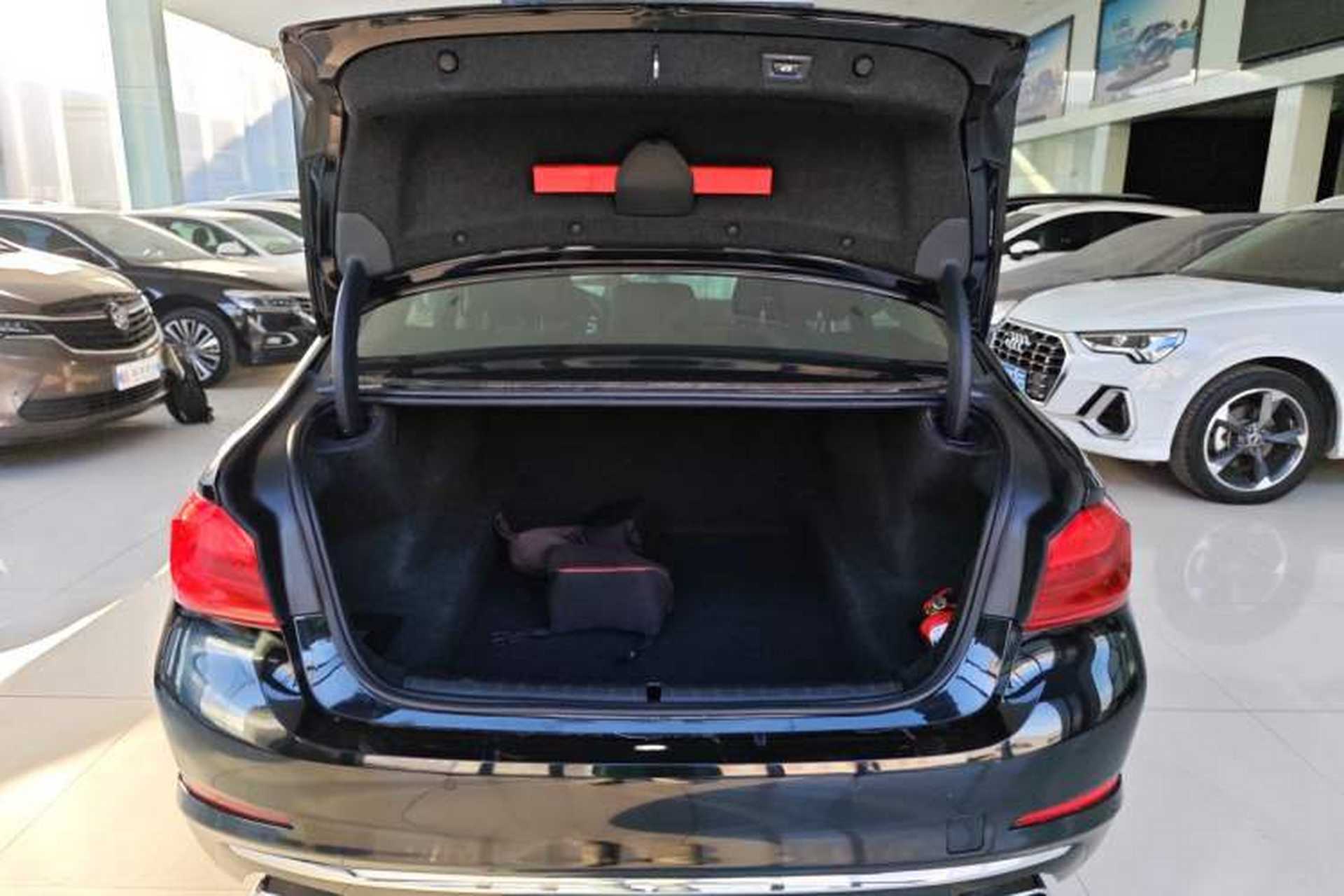 Used BMW 5 Series 2019 Facelifted 530Li Leading Edition Luxury Package Trunk
