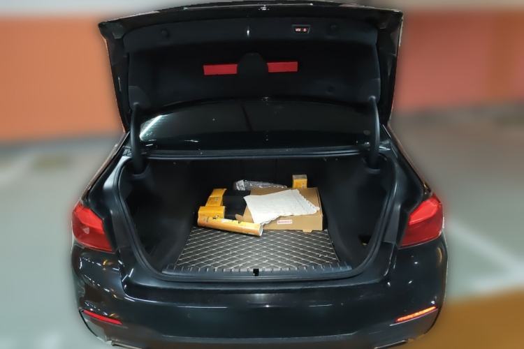 Used BMW 5 Series 2019 540i M Sport Package Trunk