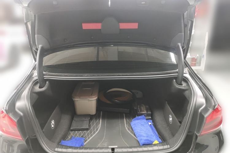 Used BMW 5 Series 2019 530Li xDrive Luxury Package Trunk