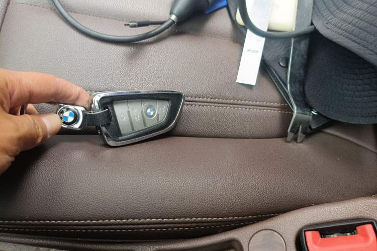Used BMW 5 Series 2019 525Li Luxury Package Vehicle Key