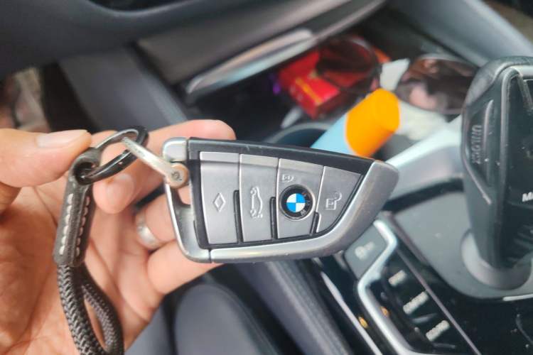 Used BMW 5 Series 2019 525i M Sport Package Vehicle Key