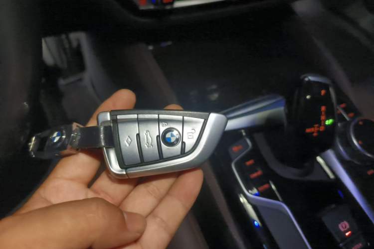Used BMW 5 Series 2019 525Li M Sport Package Vehicle Key