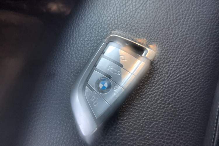 Used BMW 5 Series 2019 525i M Sport Package Vehicle Key