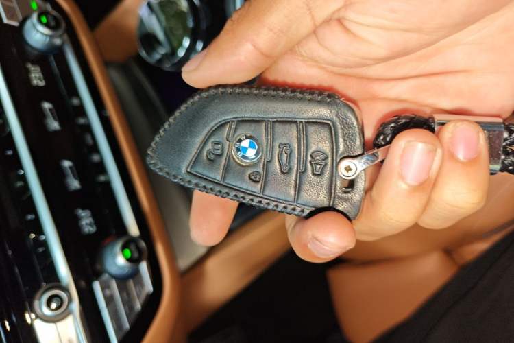 Used BMW 5 Series 2019 525i M Sport Package Vehicle Key