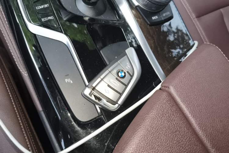 Used BMW 5 Series 2019 Restyled 525Li M Sport Package Vehicle Key