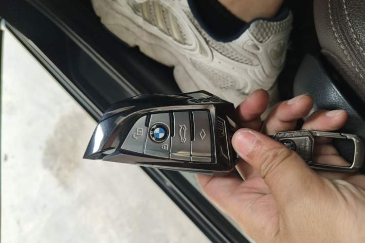 Used BMW 5 Series 2019 525Li M Sport Package Vehicle Key