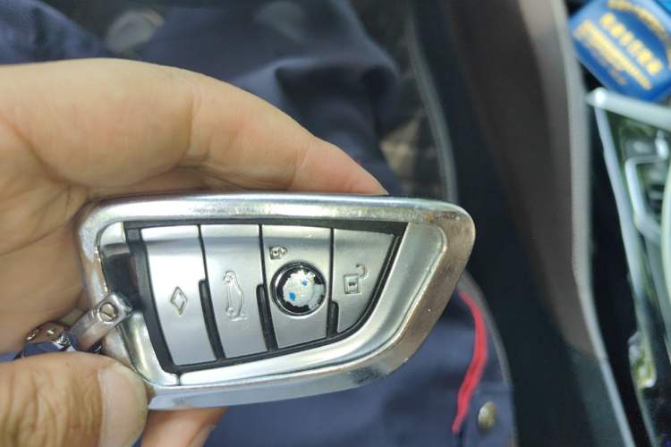 Used BMW 5 Series 2019 525Li M Sport Package Vehicle Key
