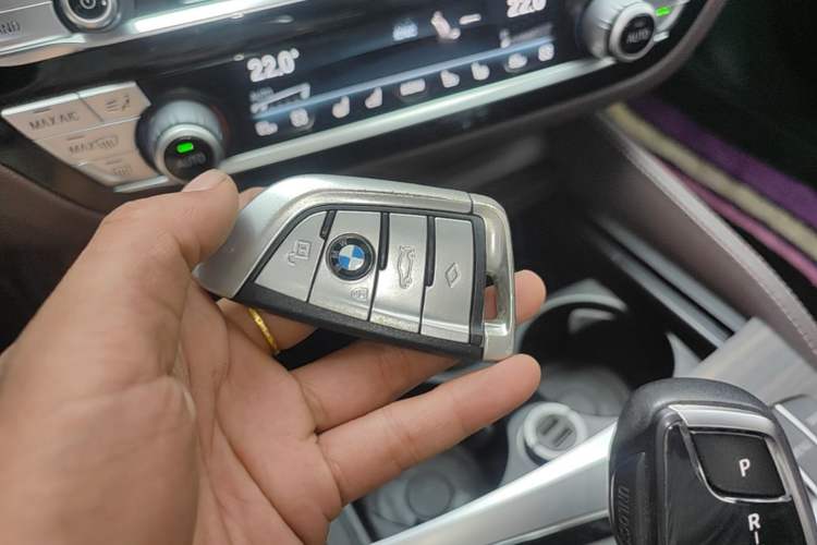 Used BMW 5 Series 2019 Facelifted 530Li Luxury Edition Premium Package Vehicle Key