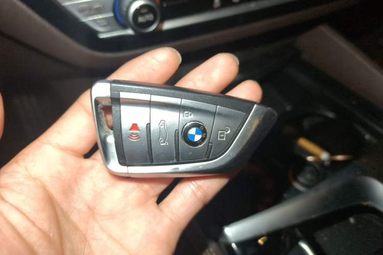 Used BMW 5 Series 2019 525Li M Sport Package Vehicle Key