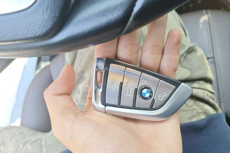 Used BMW 5 Series 2019 525Li Luxury Package Vehicle Key