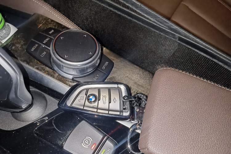 Used BMW 5 Series 2019 525Li M Sport Package Vehicle Key