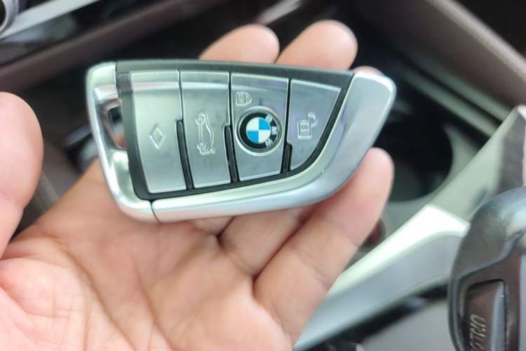 Used BMW 5 Series 2019 525Li M Sport Package Vehicle Key