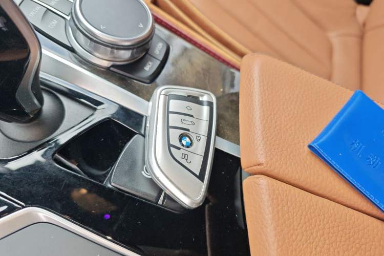Used BMW 5 Series 2019 530Li Leading Model M Sport Package Vehicle Key