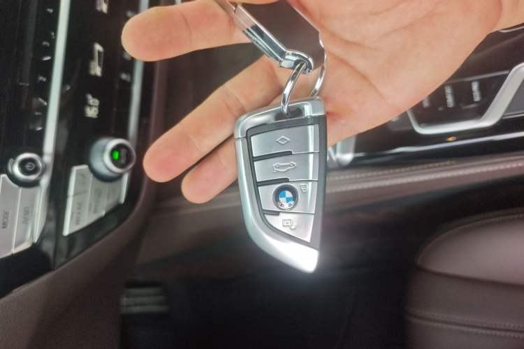 Used BMW 5 Series 2019 Restyled 525Li M Sport Package Vehicle Key