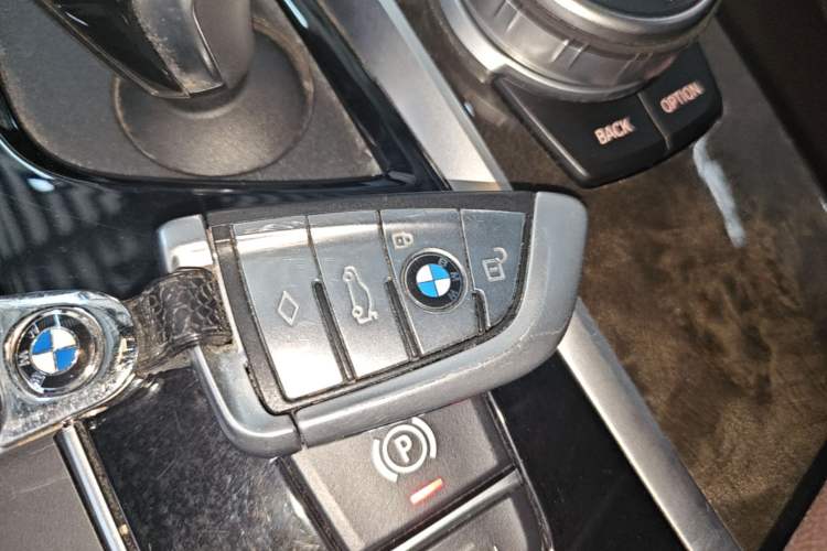 Used BMW 5 Series 2019 525Li M Sport Package Vehicle Key