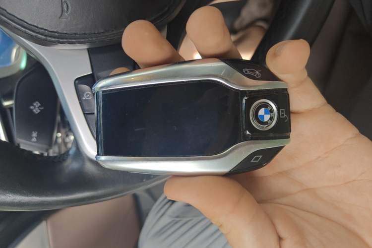 Used BMW 5 Series 2019 525Li M Sport Package Vehicle Key