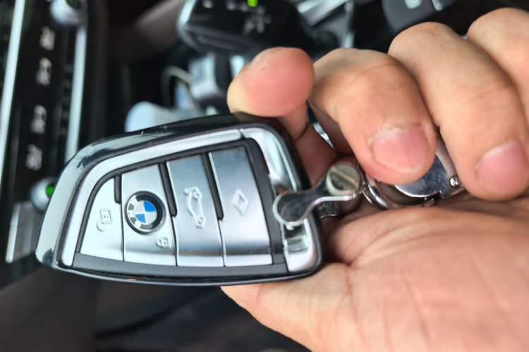 Used BMW 5 Series 2019 525Li M Sport Package Vehicle Key
