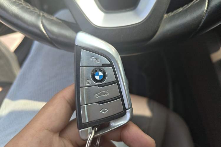 Used BMW 5 Series 2019 525Li Luxury Package Vehicle Key