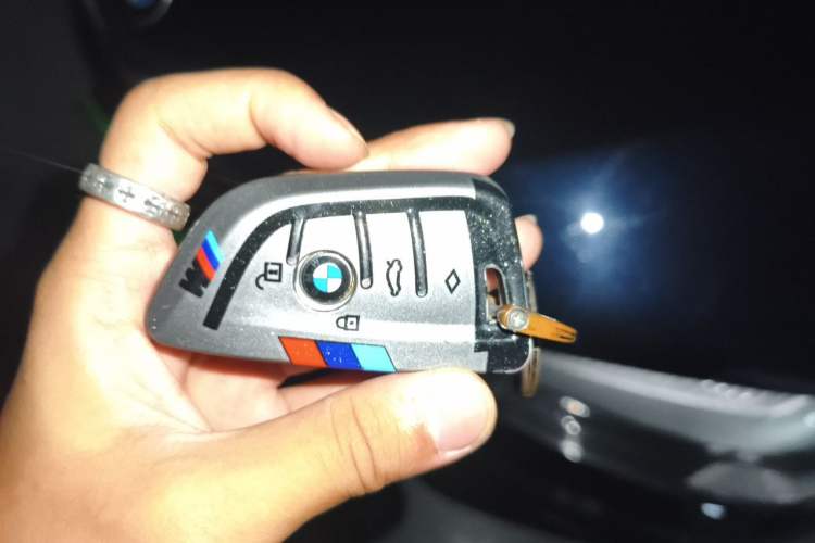 Used BMW 5 Series 2019 525Li M Sport Package Vehicle Key