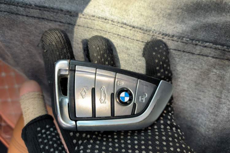 Used BMW 5 Series 2019 530Li Leading Model M Sport Package Vehicle Key