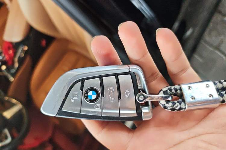 Used BMW 5 Series 2019 Facelifted 530Li xDrive M Sport Package Vehicle Key