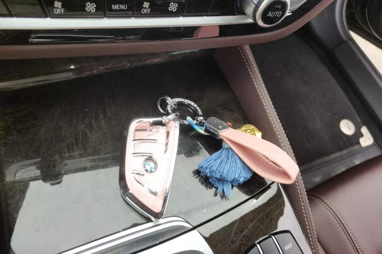 Used BMW 5 Series 2019 525Li M Sport Package Vehicle Key