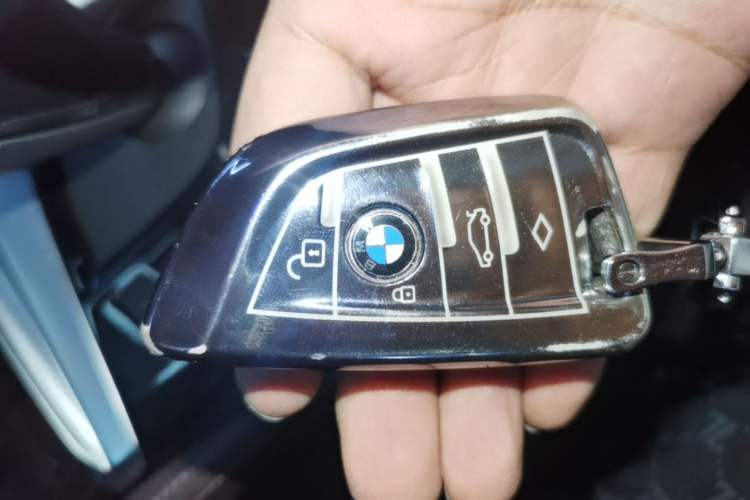 Used BMW 5 Series 2019 Facelifted 525Li Luxury Package Vehicle Key