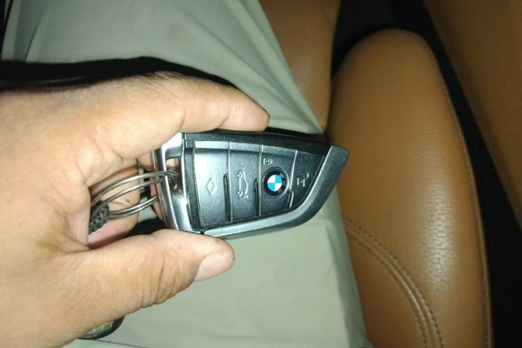 Used BMW 5 Series 2019 525i M Sport Package Vehicle Key