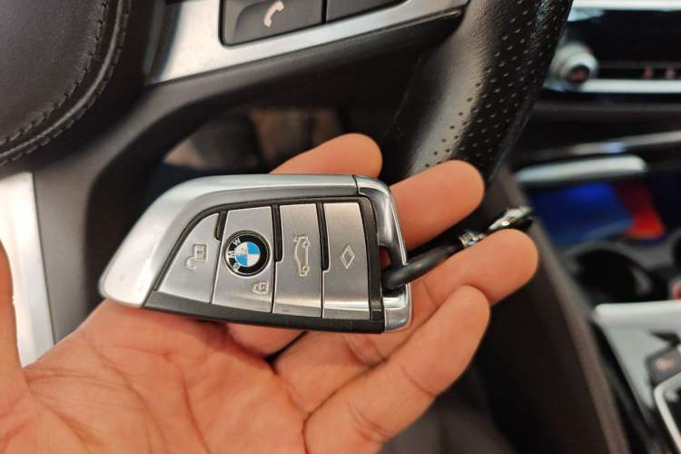 Used BMW 5 Series 2019 525Li M Sport Package Vehicle Key