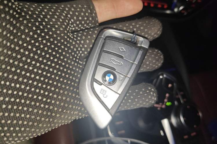 Used BMW 5 Series 2019 530Li Luxury Edition M Sport Package Vehicle Key