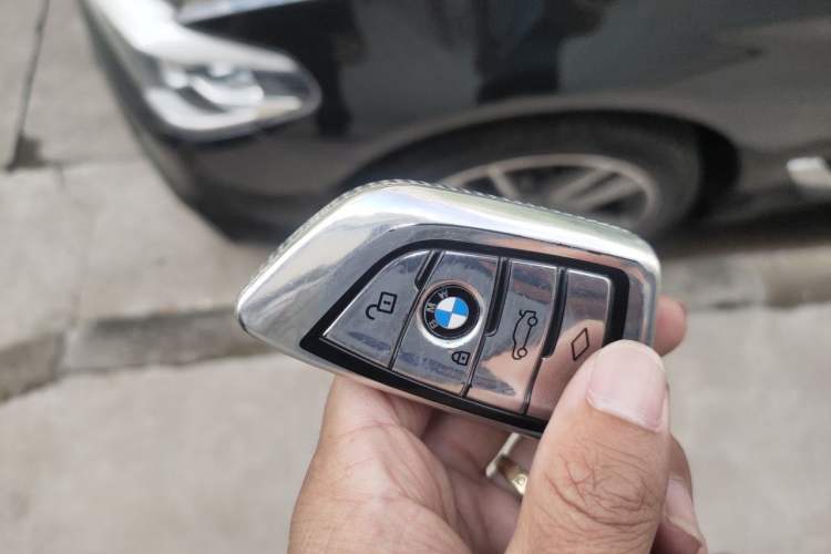 Used BMW 5 Series 2019 Restyled 525Li M Sport Package Vehicle Key