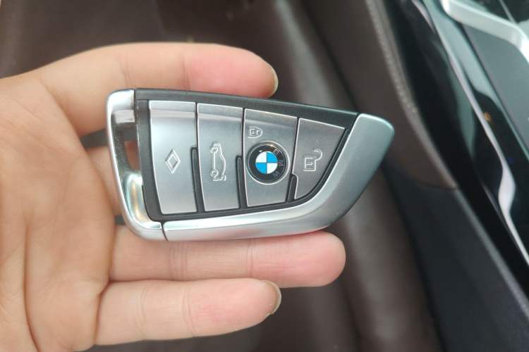 Used BMW 5 Series 2019 530Li xDrive Luxury Package Vehicle Key