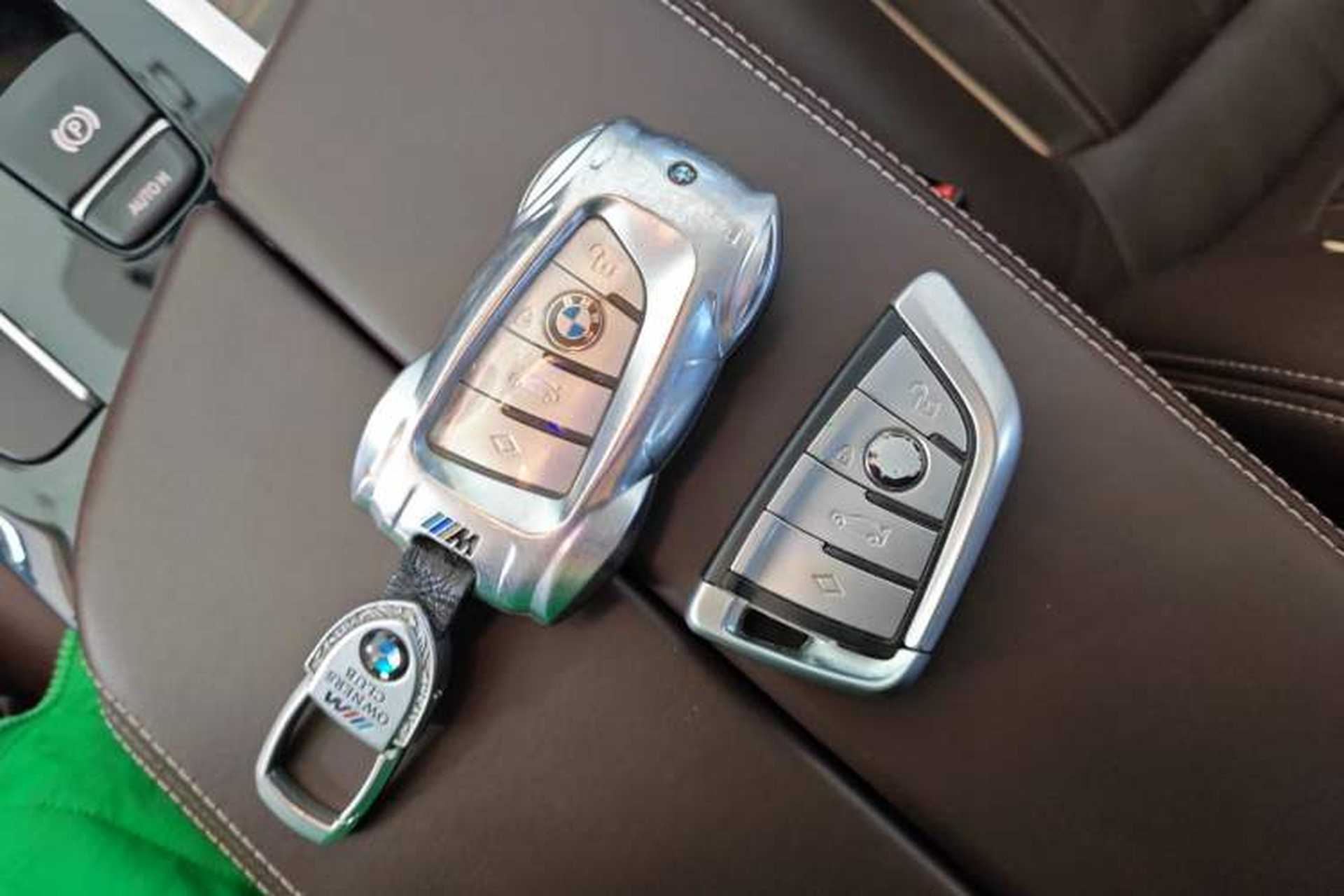 Used BMW 5 Series 2019 Facelifted 530Li Leading Edition Luxury Package Vehicle Key