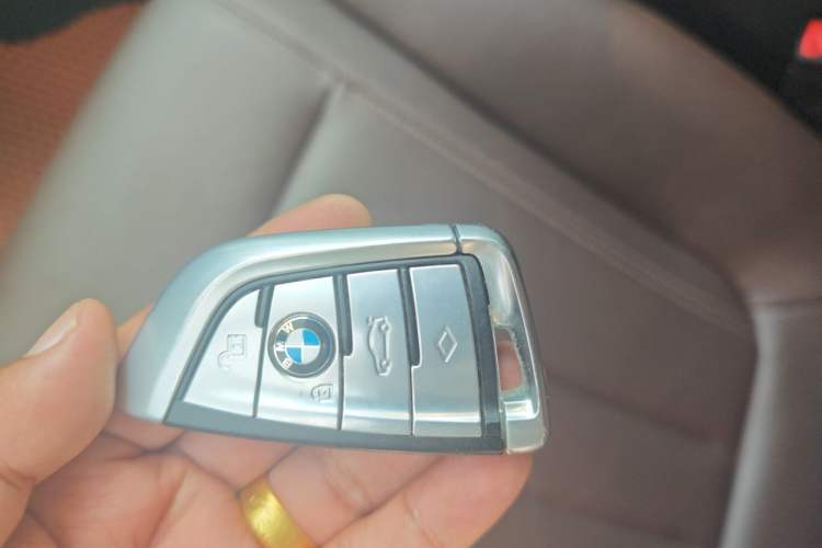 Used BMW 5 Series 2019 525Li M Sport Package Vehicle Key