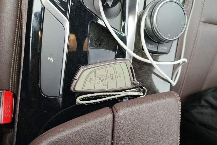 Used BMW 5 Series 2019 Restyled 525Li M Sport Package Vehicle Key