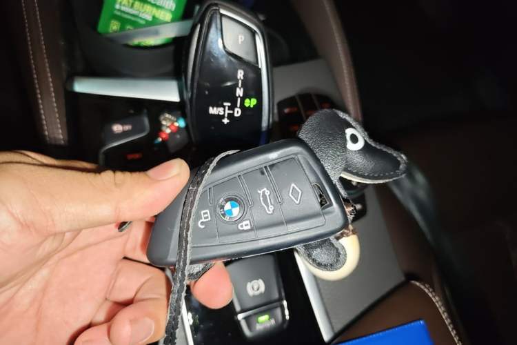 Used BMW 5 Series 2019 540i M Sport Package Vehicle Key