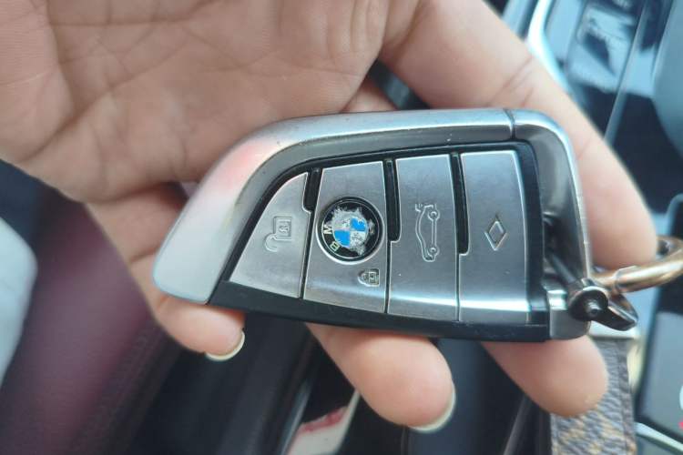 Used BMW 5 Series 2019 Facelifted 530Li Leading Edition M Sport Package Vehicle Key