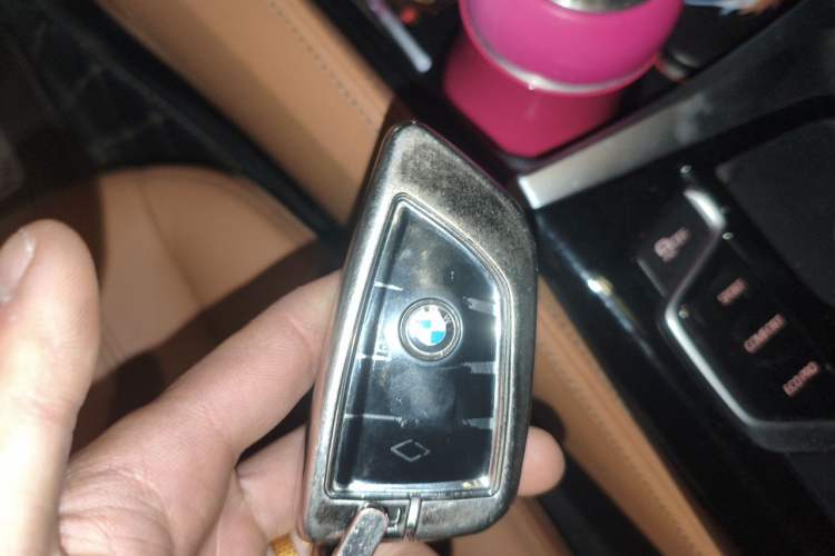 Used BMW 5 Series 2019 530Li Leading Model M Sport Package Vehicle Key