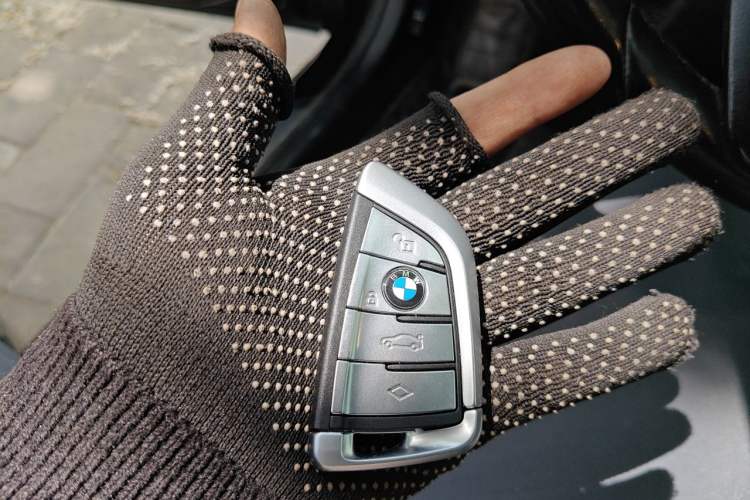 Used BMW 5 Series 2019 530Li Leading Model Luxury Package Vehicle Key