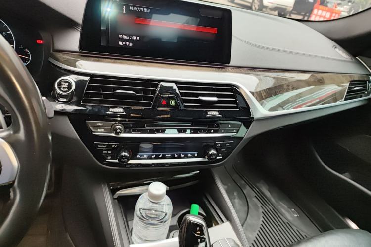 Used BMW 5 Series 2019 540i M Sport Package Audio And AC Panel