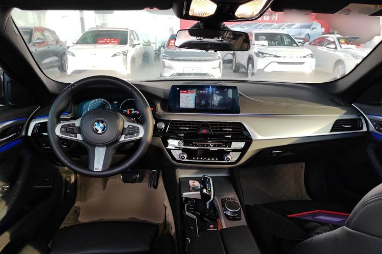 Used BMW 5 Series 2019 Restyled 525i M Sport Package Center Console