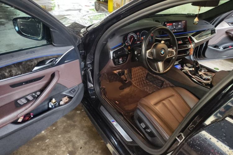 Used BMW 5 Series 2019 Restyled 525Li M Sport Package Driver Seat