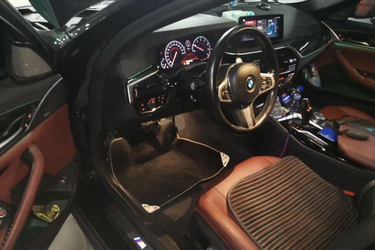 Used BMW 5 Series 2019 530Li Leading Model M Sport Package Driver Seat