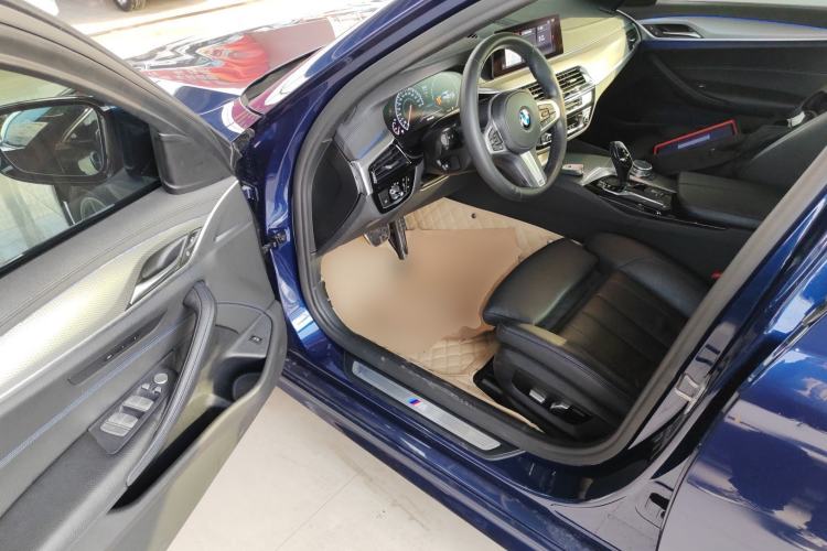 Used BMW 5 Series 2019 Restyled 525i M Sport Package Driver Seat
