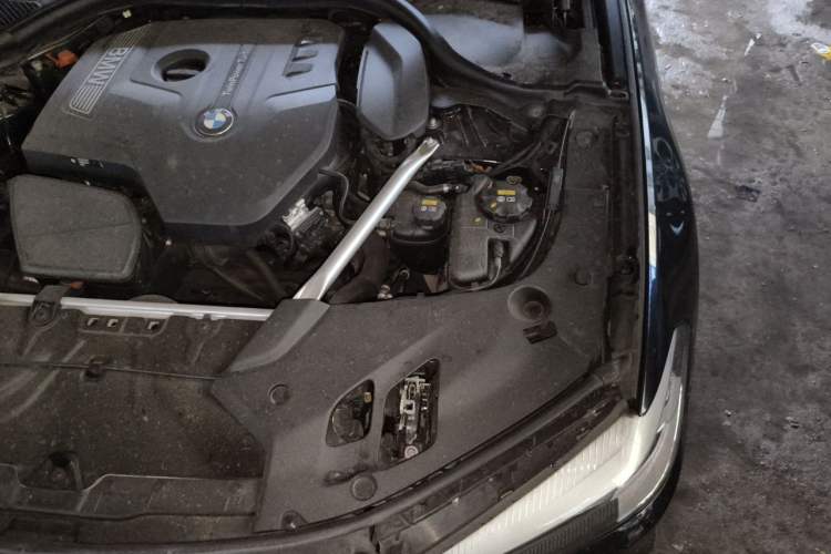 Used BMW 5 Series 2019 Restyled 525Li M Sport Package Engine Bay Left