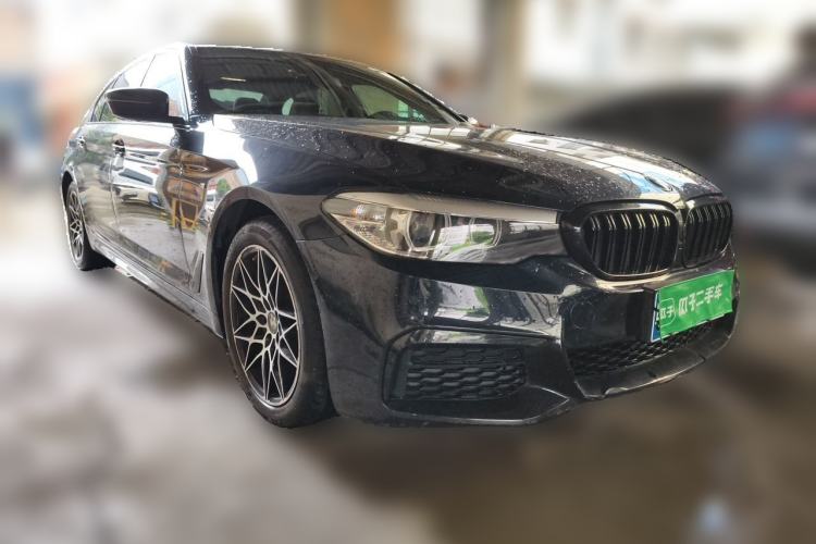Used BMW 5 Series 2019 Restyled 525Li M Sport Package Front Right 45 Deg