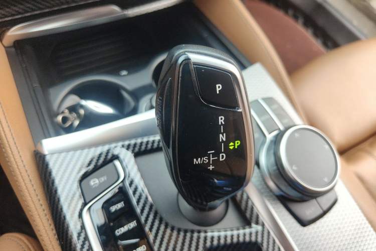 Used BMW 5 Series 2019 525i M Sport Package Gear Lever