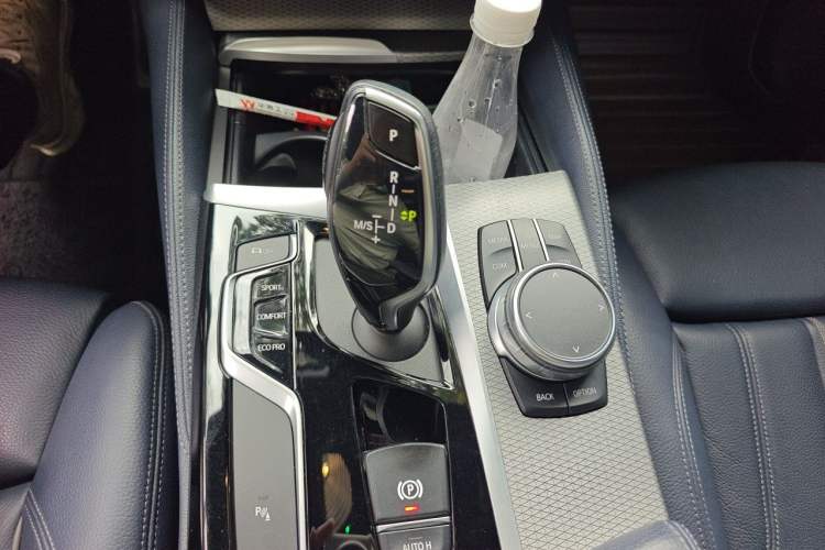 Used BMW 5 Series 2019 525i M Sport Package Gear Lever