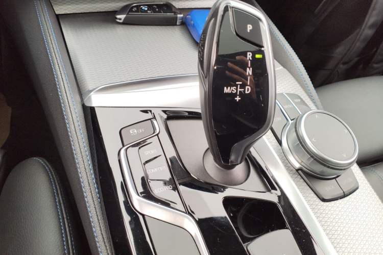 Used BMW 5 Series 2019 Restyled 525i M Sport Package Gear Lever
